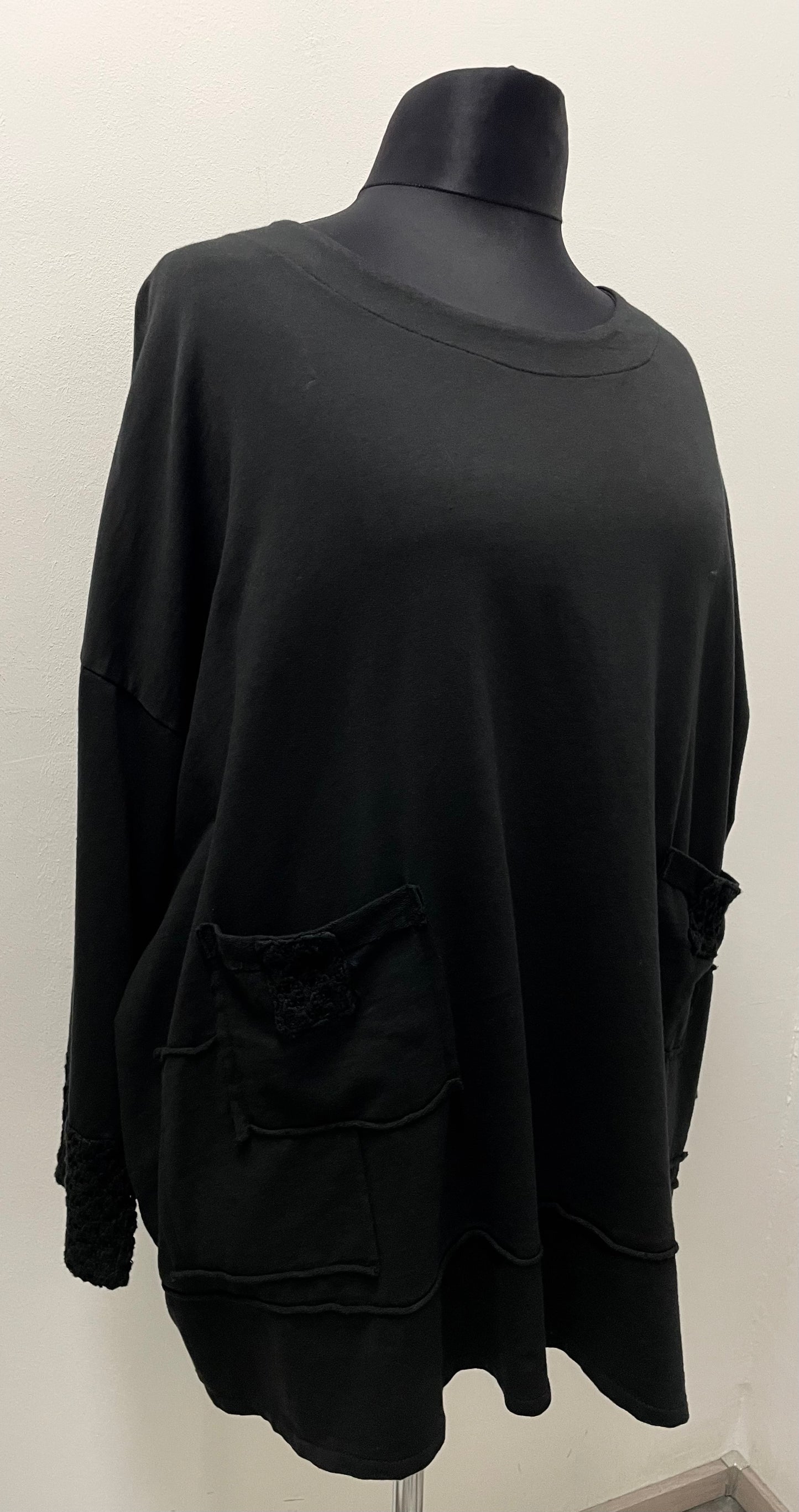 Shirt mit Netzeinsatz an den Ärmeln