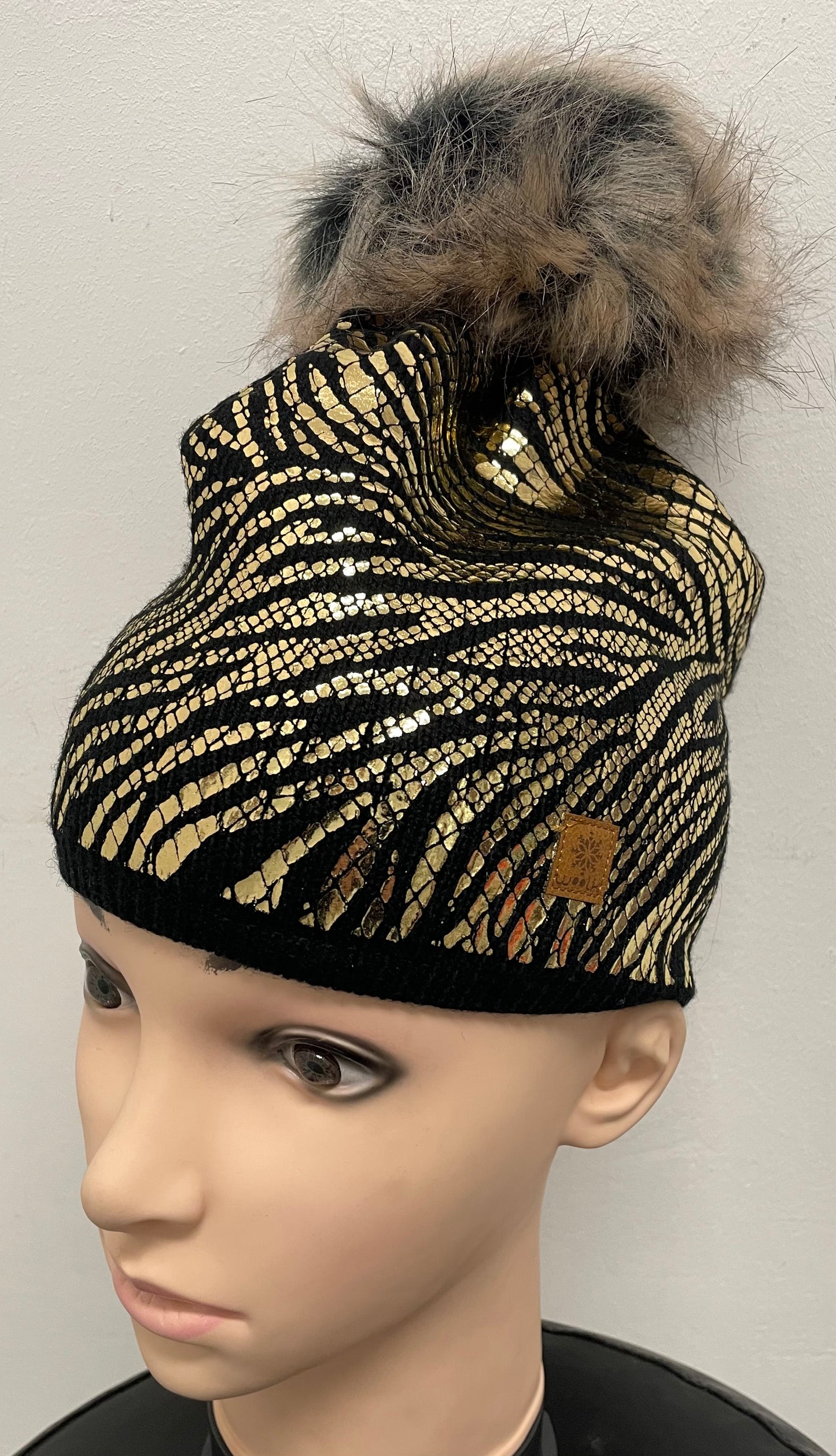 Wollmütze mit Bommel