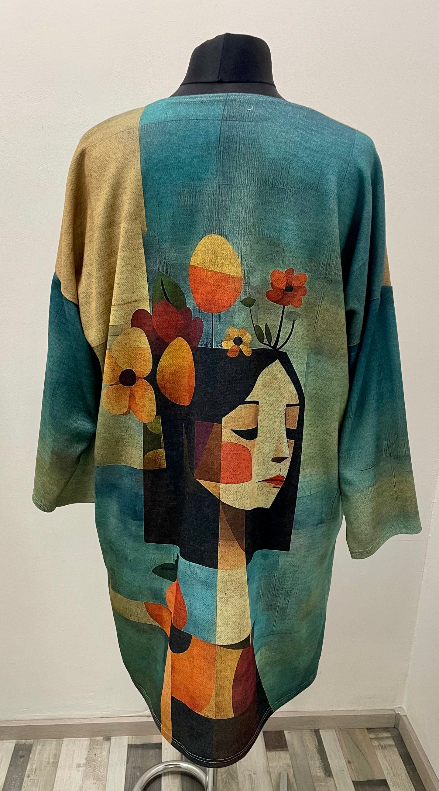 Kleid mit Loop-Schal
