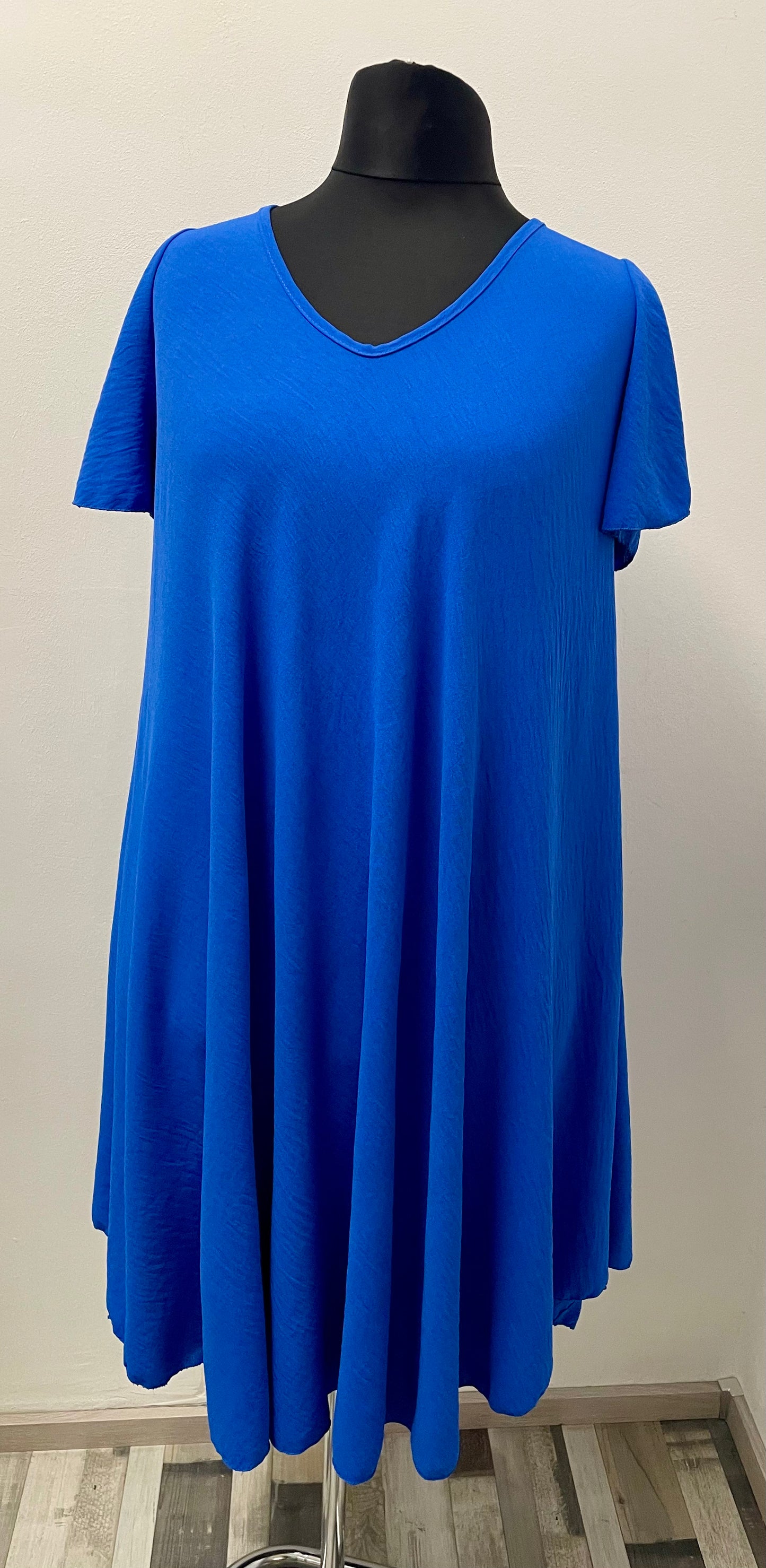Viskosekleid mit kurzen Arm