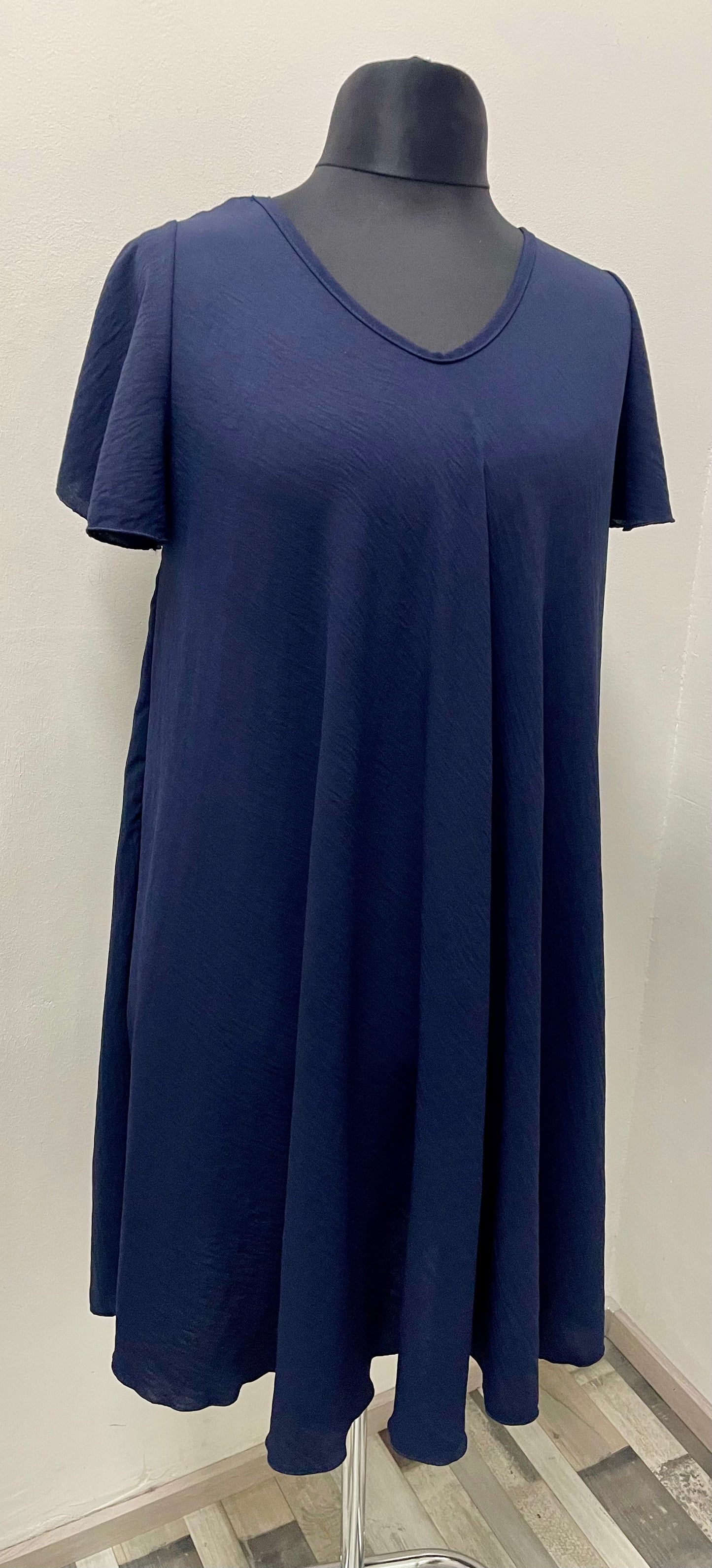 Viskosekleid mit kurzen Arm