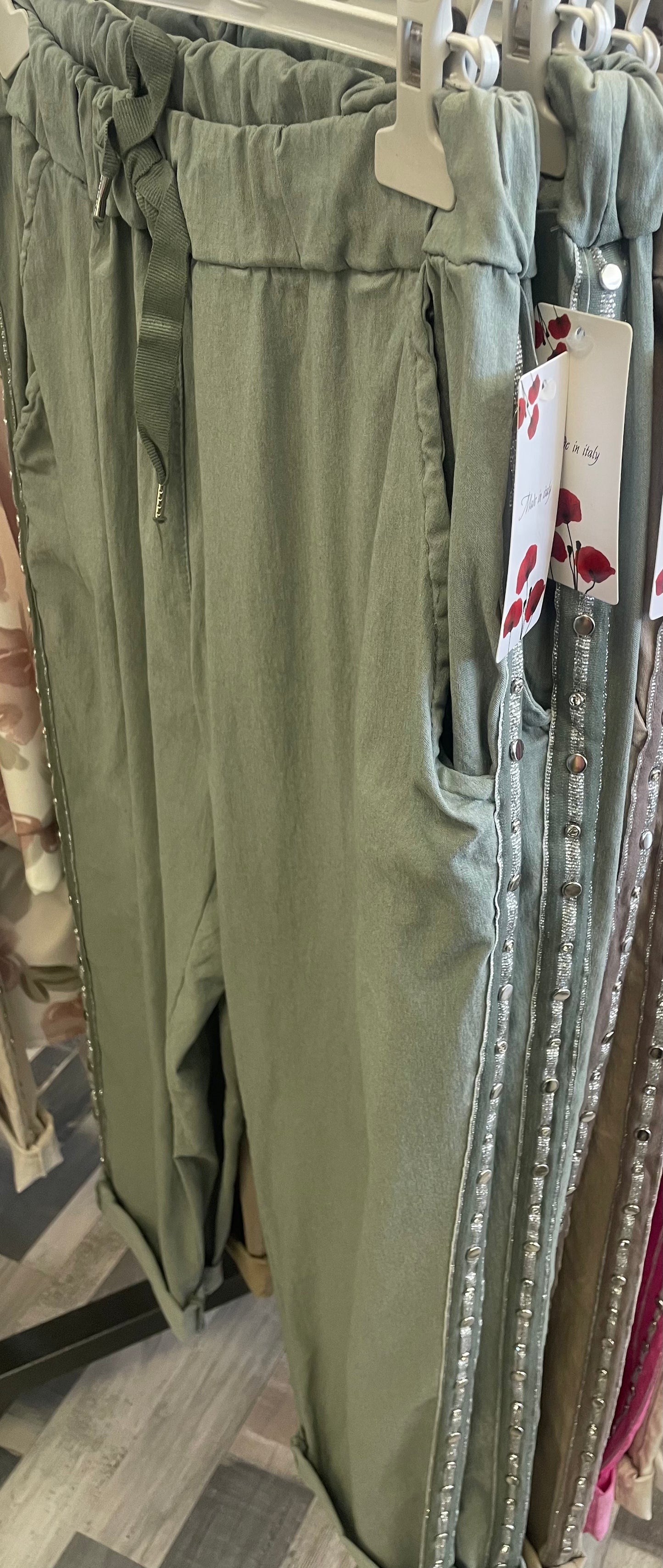 Schlupfhose mit seitlichem Streifen