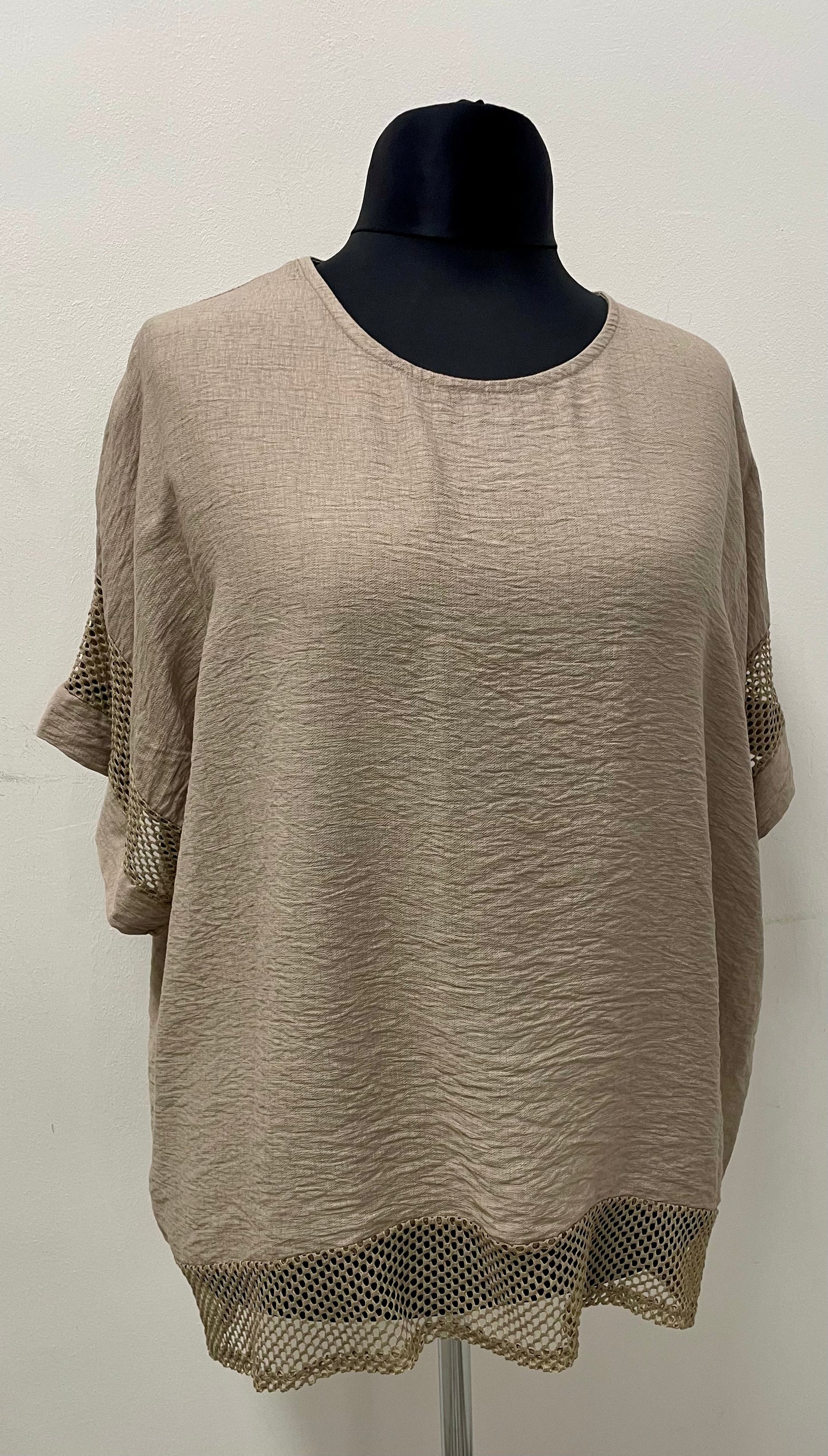 Shirt mit Netzeinsatz