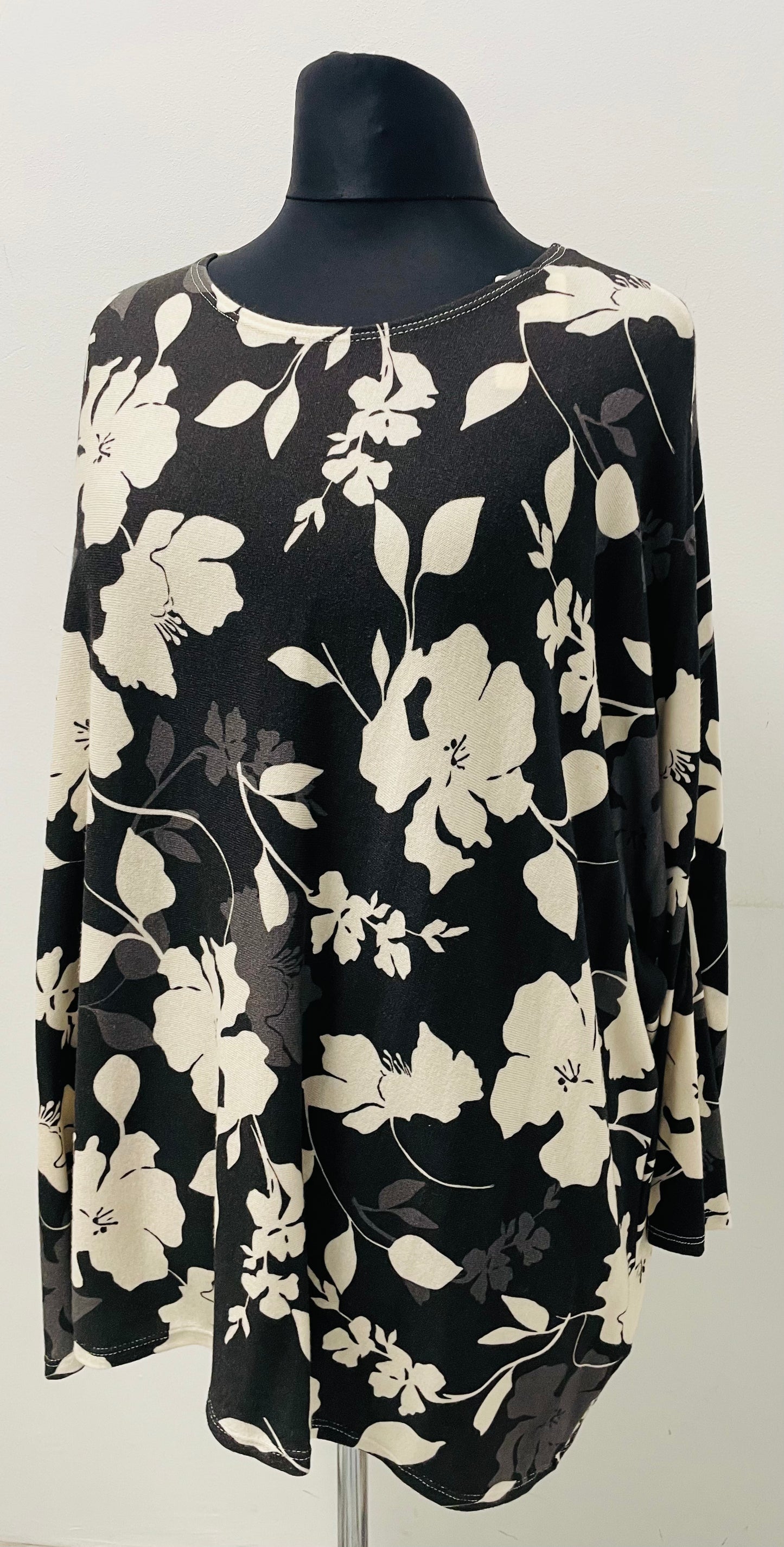 Shirt im Ponchostyle mit Blumenmuster