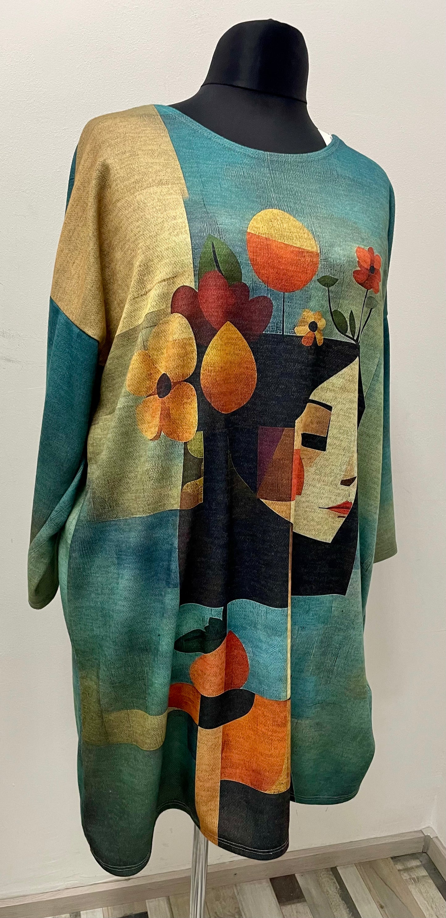 Kleid mit Loop-Schal