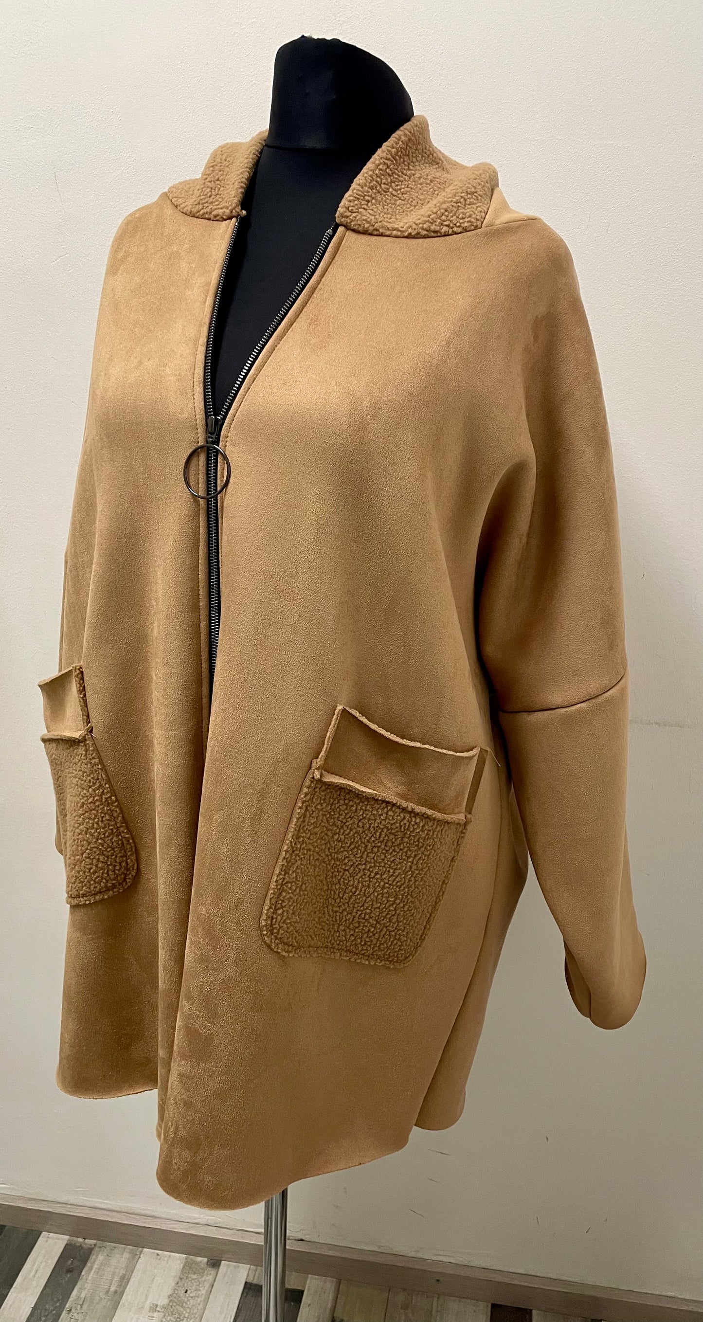 Longjacke mit Kapuze und Teddy Innenfutter