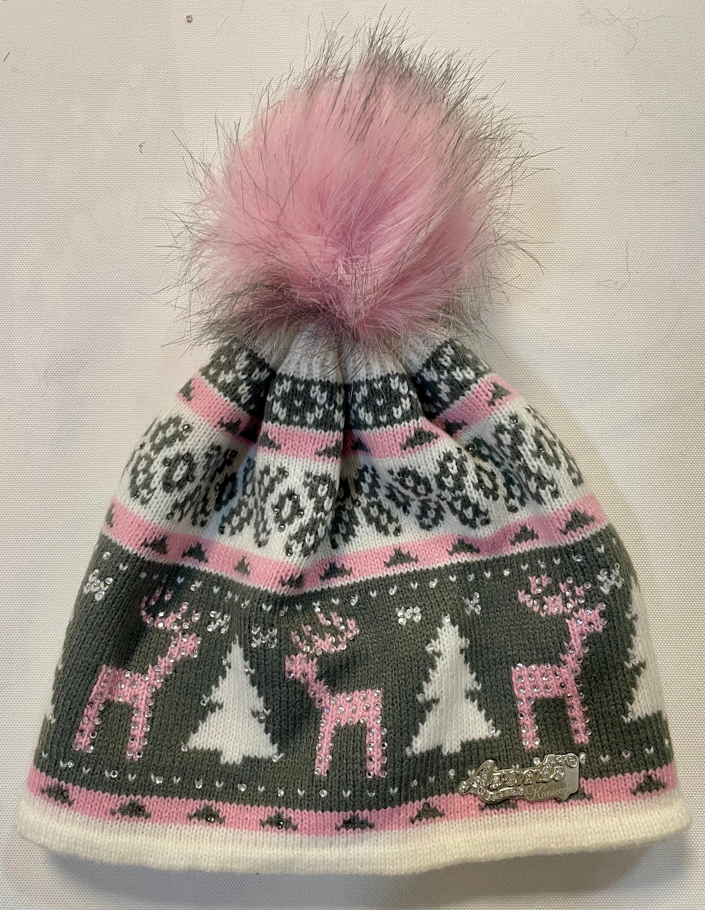 Mütze mit Glitzersteinchen und Bommel