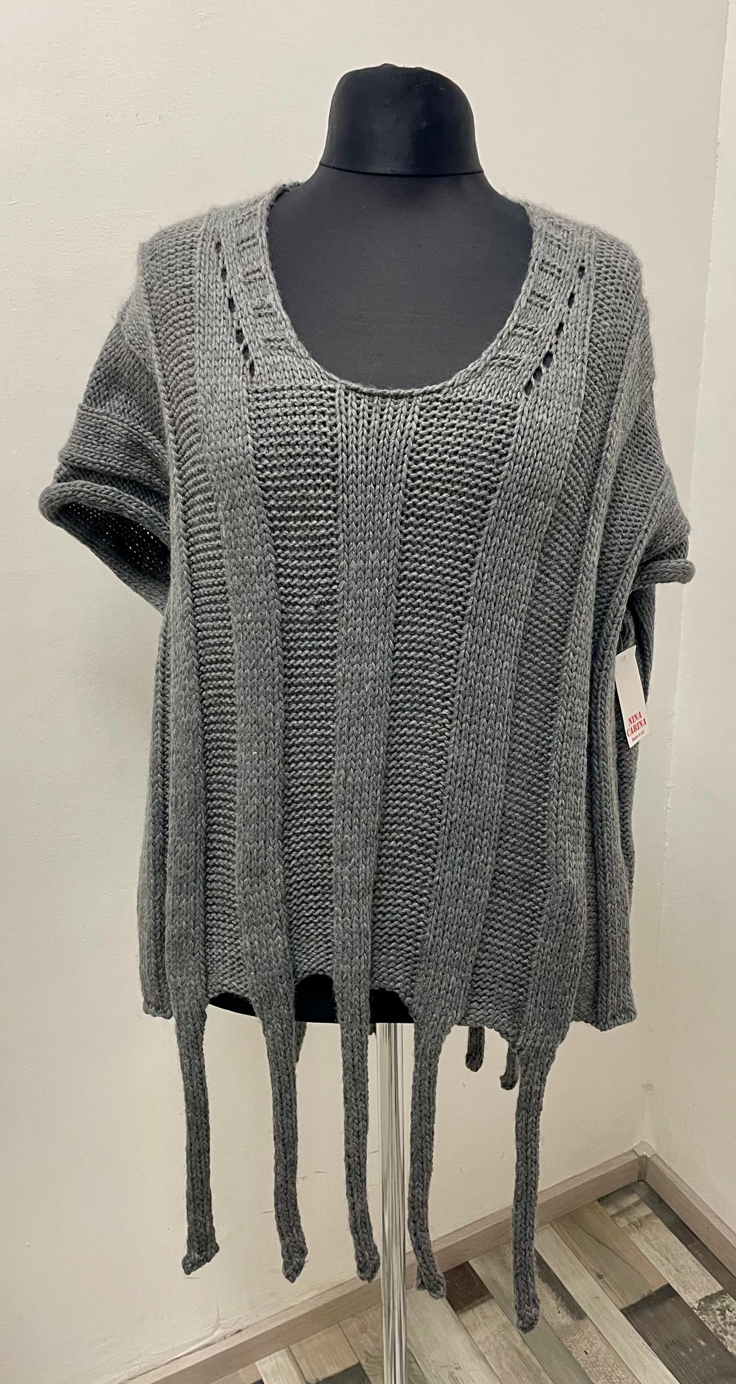 Strickpullover mit Zipfel