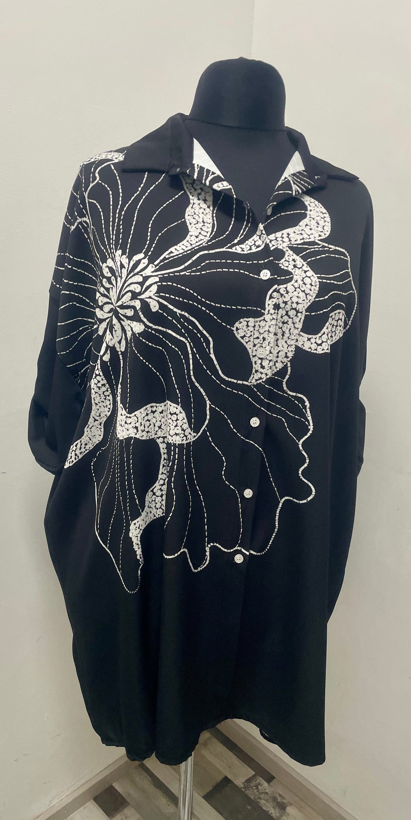 Longbluse mit Blumenmuster