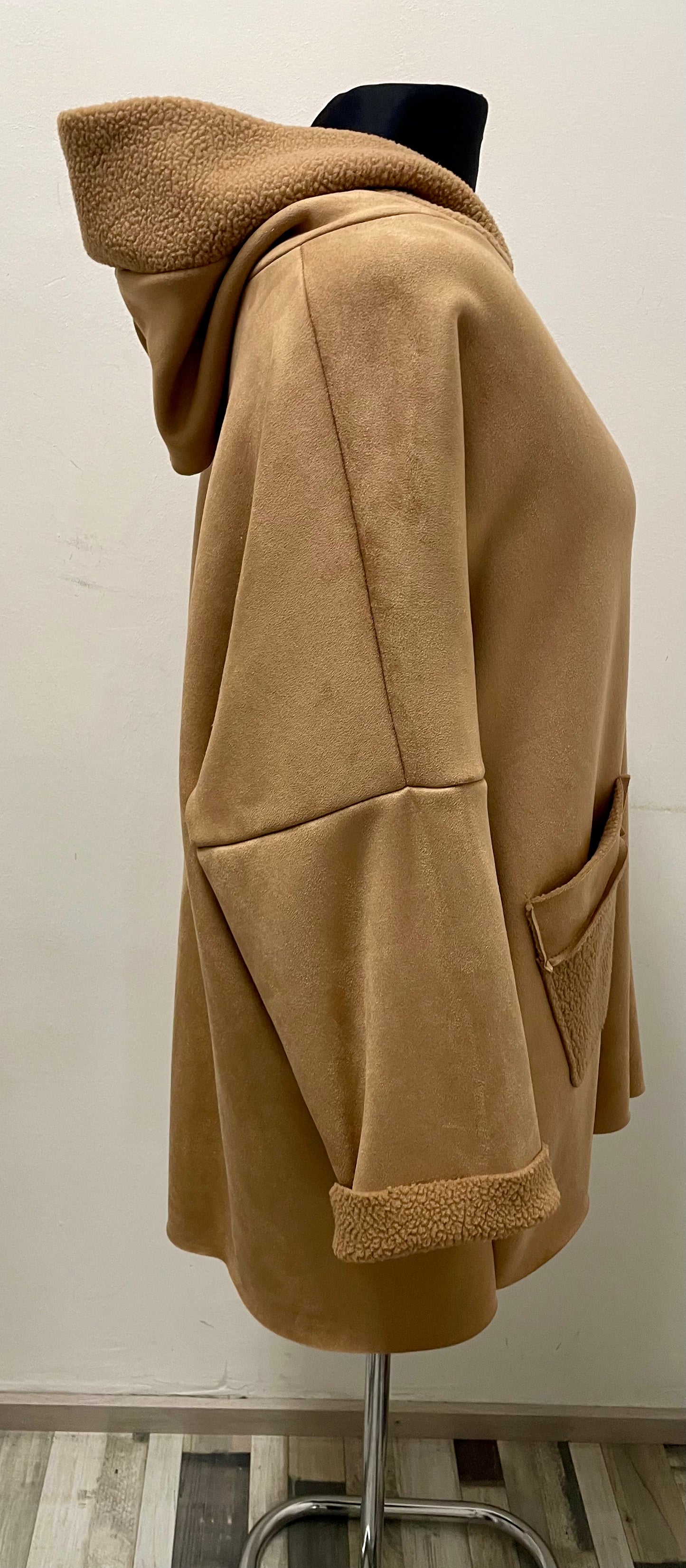 Longjacke mit Kapuze und Teddy Innenfutter