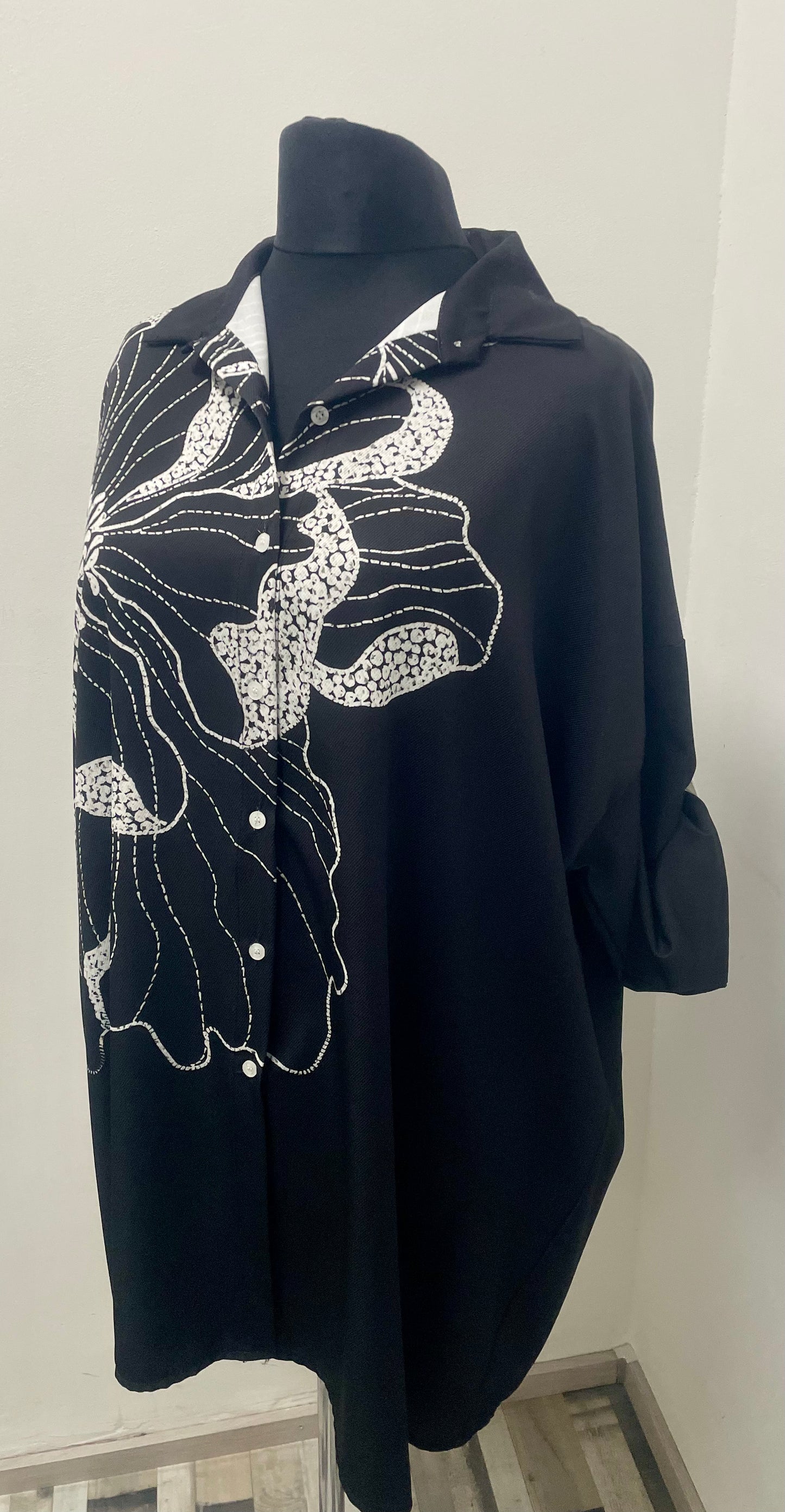 Longbluse mit Blumenmuster