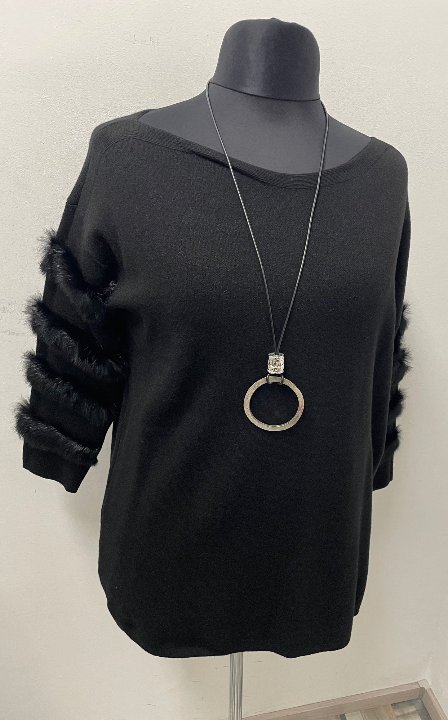 Pullover mit Kunstfellstreifen