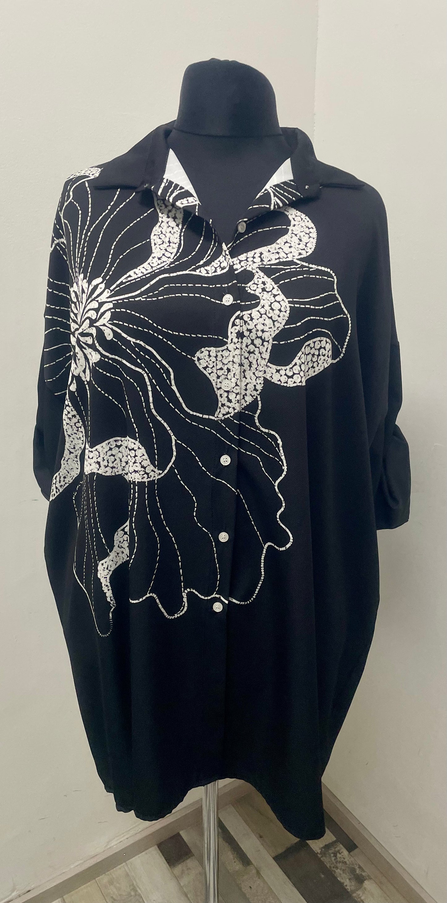 Longbluse mit Blumenmuster