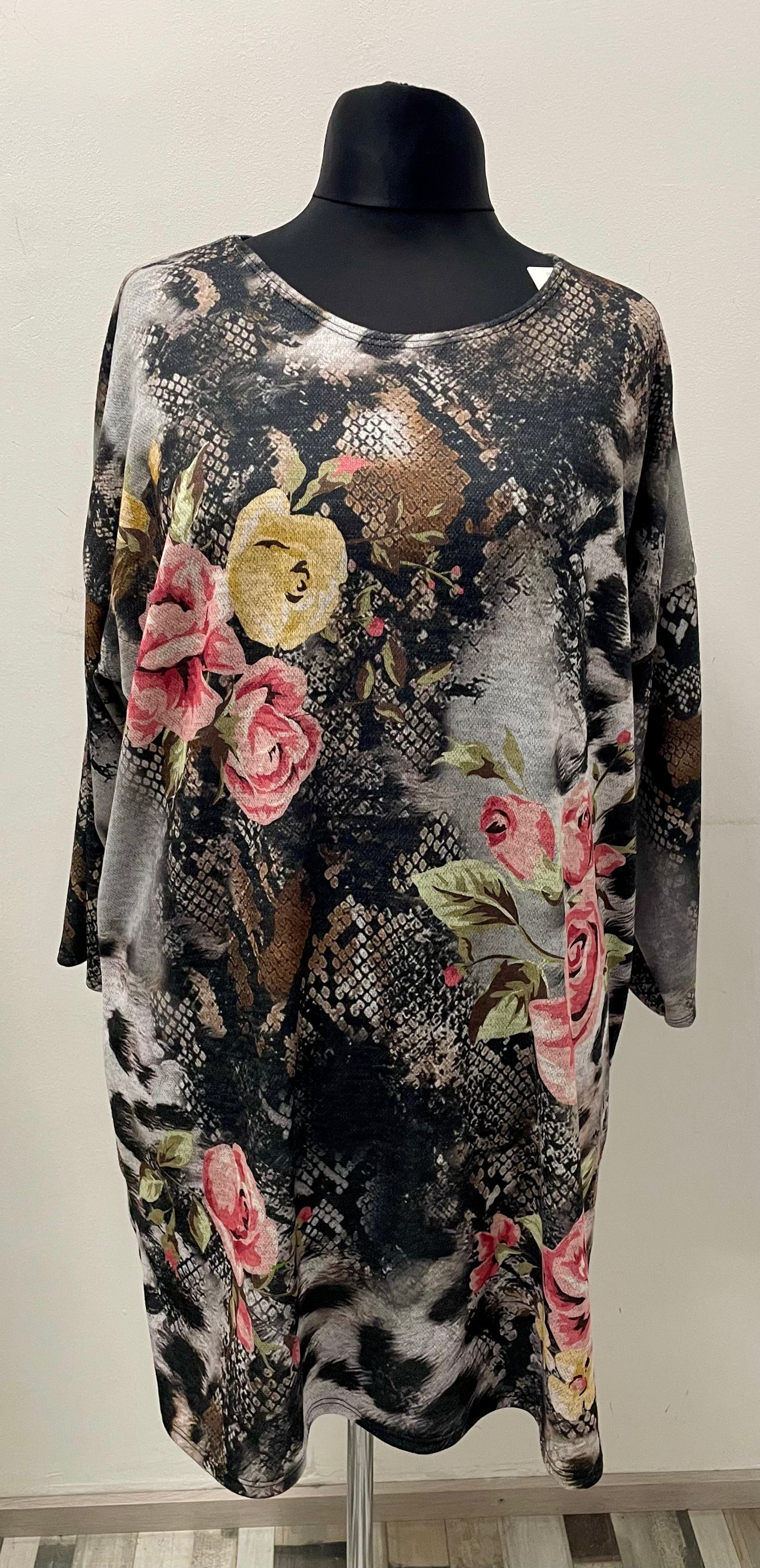 Kleid mit Loop-Schal