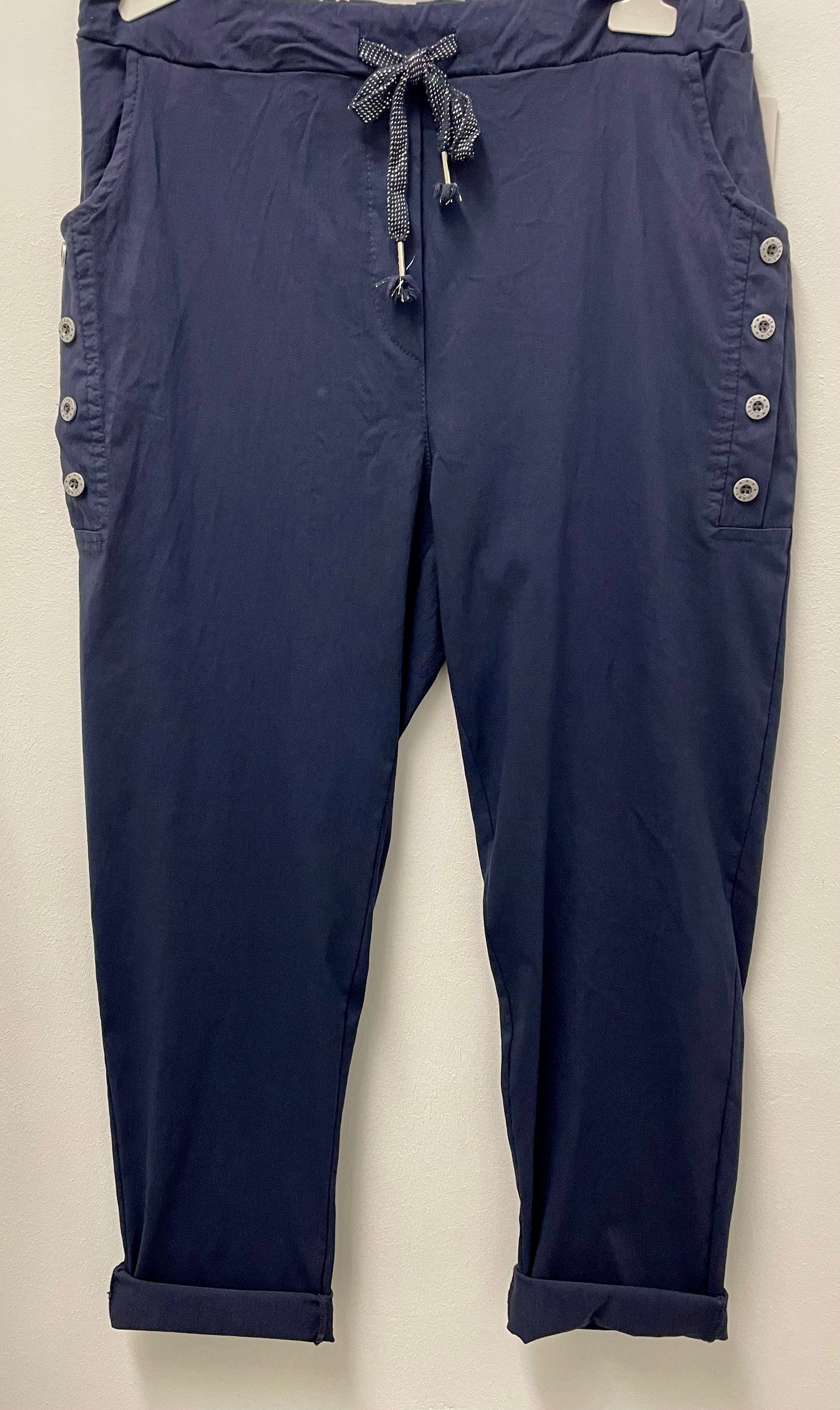 Schlupfhose mit Nieten