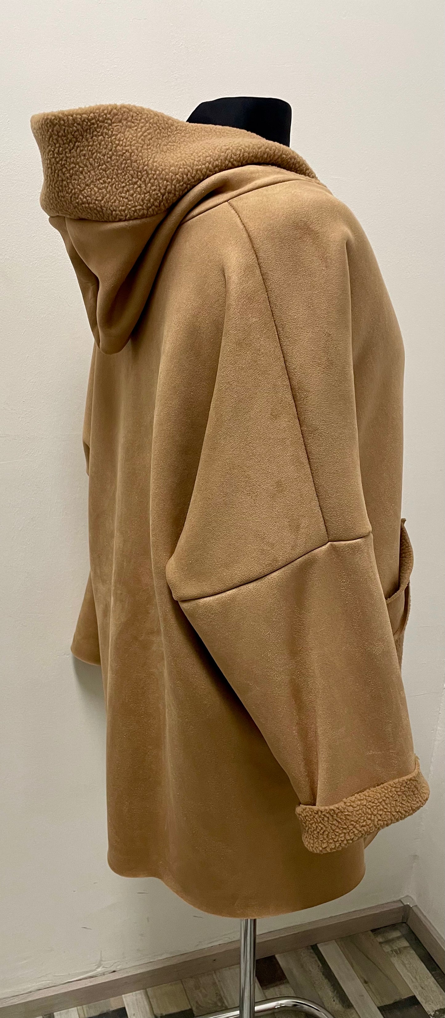 Longjacke mit Kapuze und Teddy Innenfutter