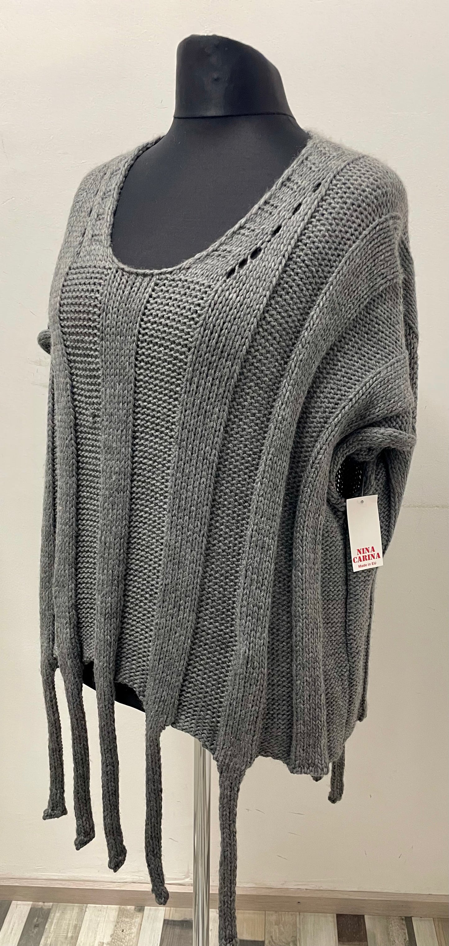 Strickpullover mit Zipfel