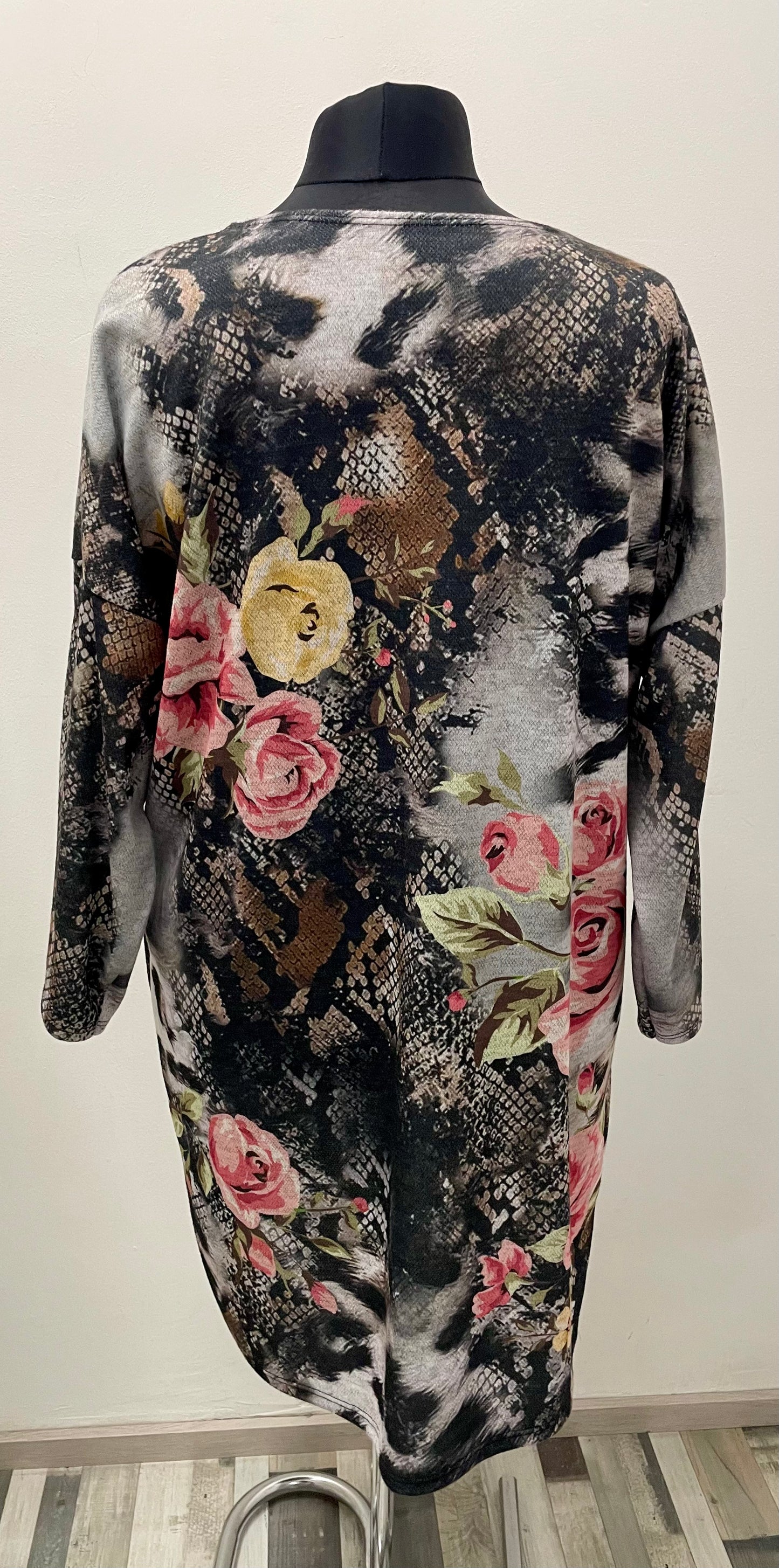 Kleid mit Loop-Schal