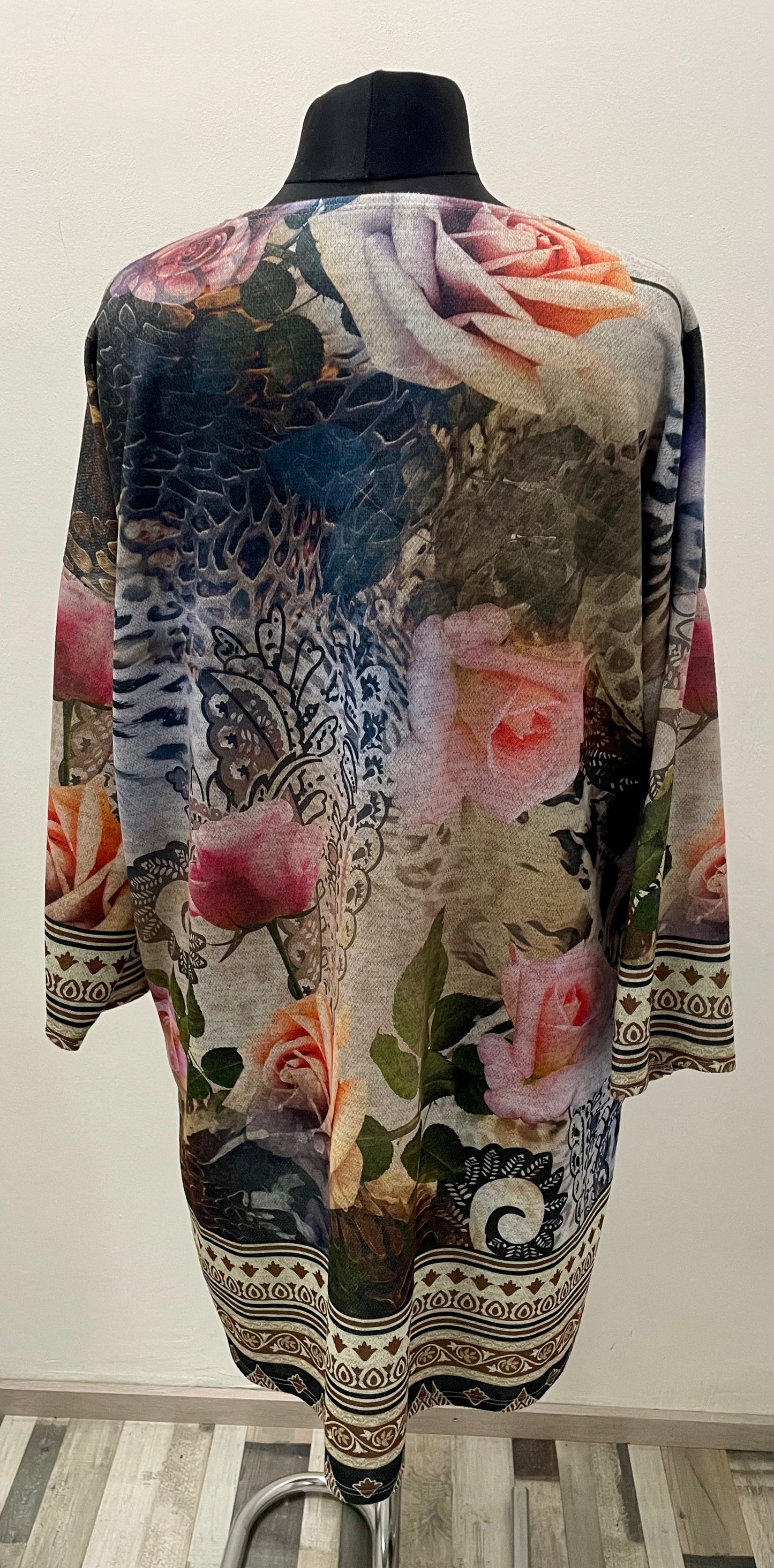 Kleid mit Loop-Schal