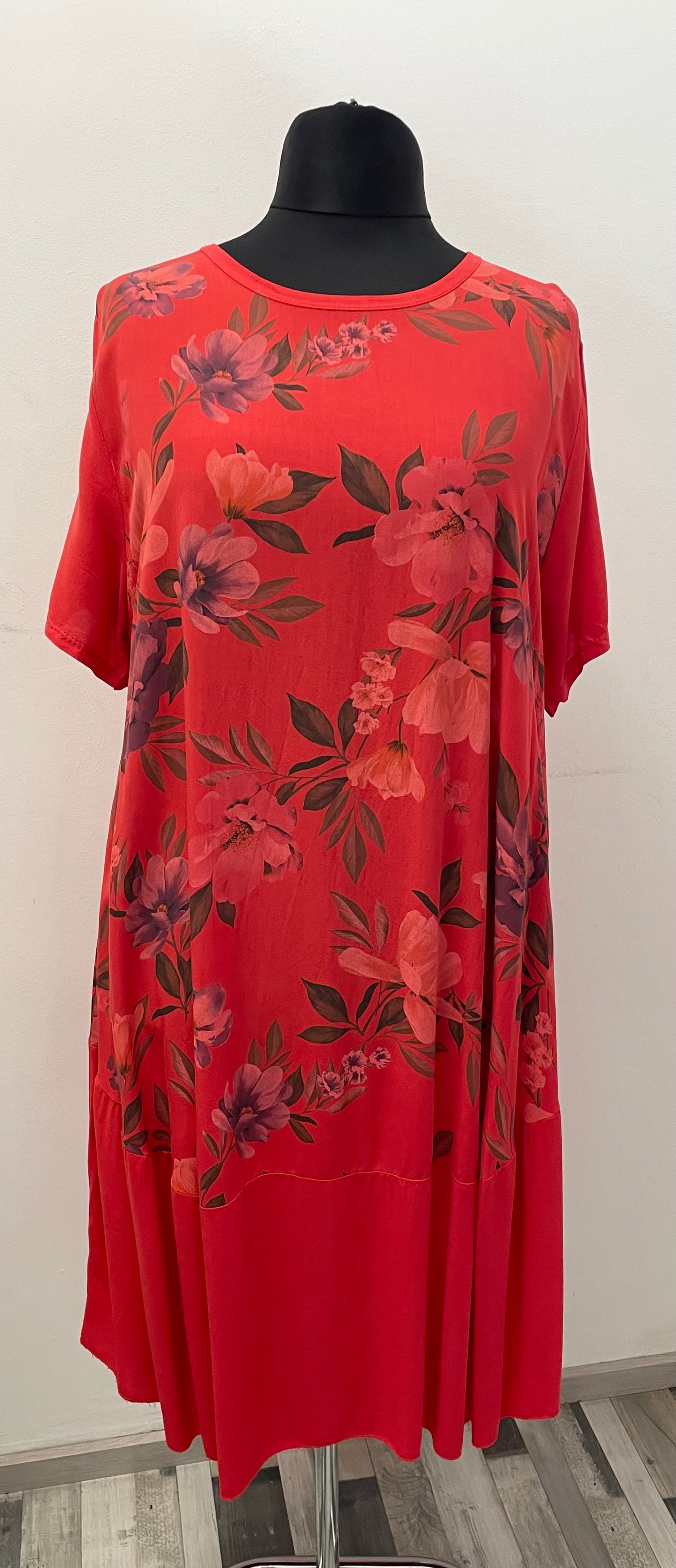 Sommerkleid mit Blumenmuster I