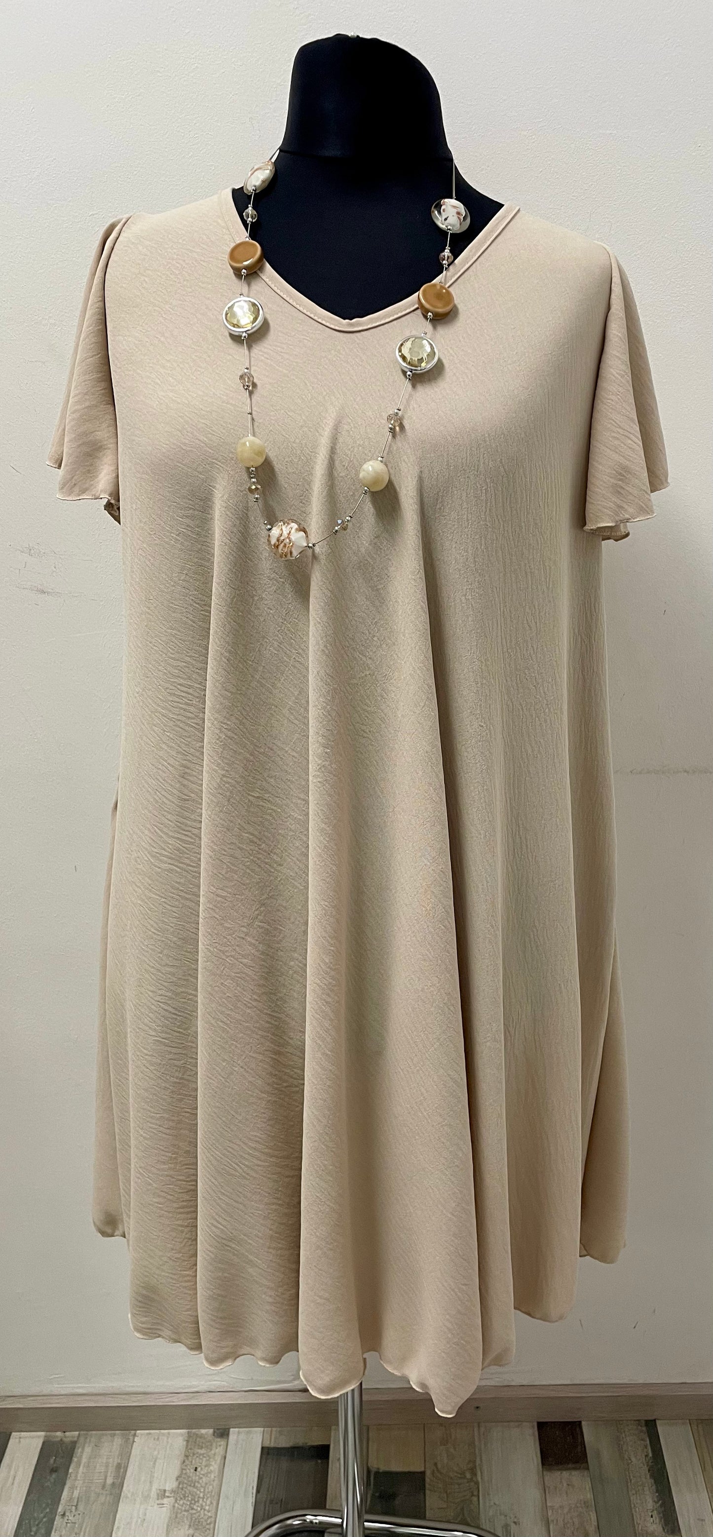Viskosekleid mit kurzen Arm