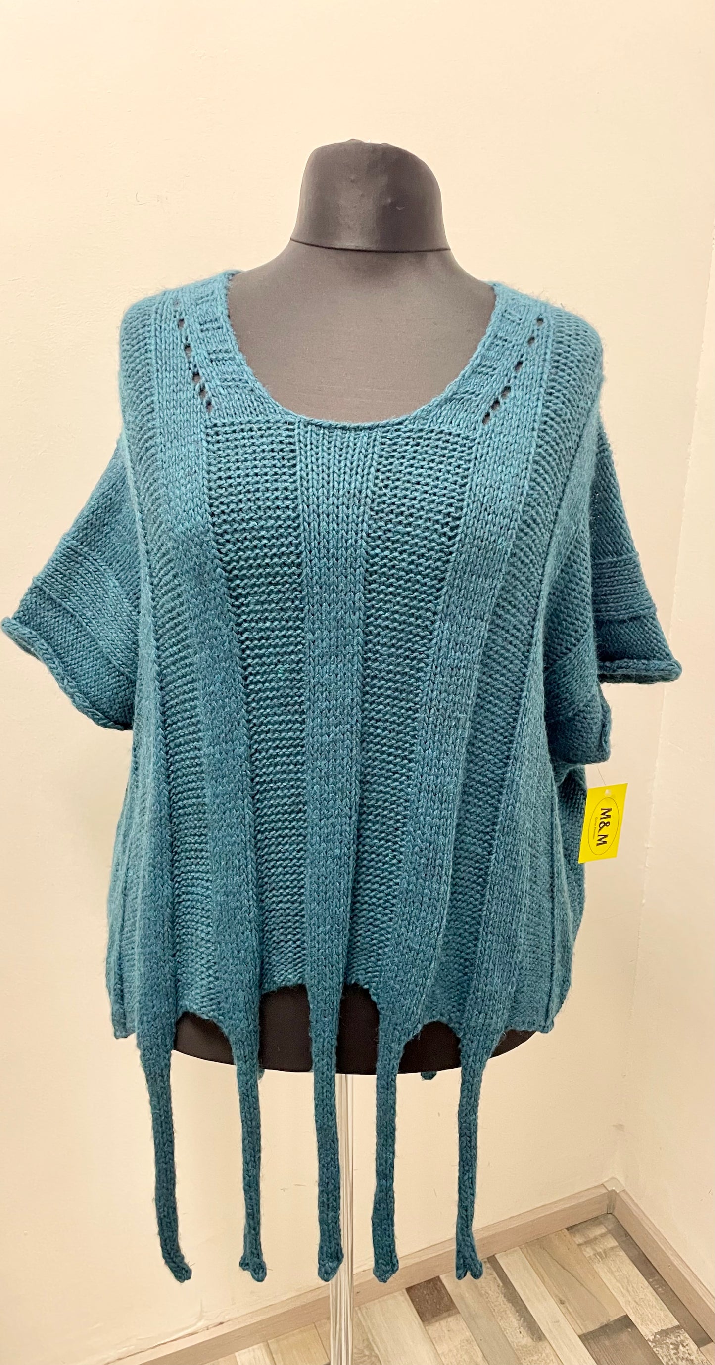 Strickpullover mit Zipfel