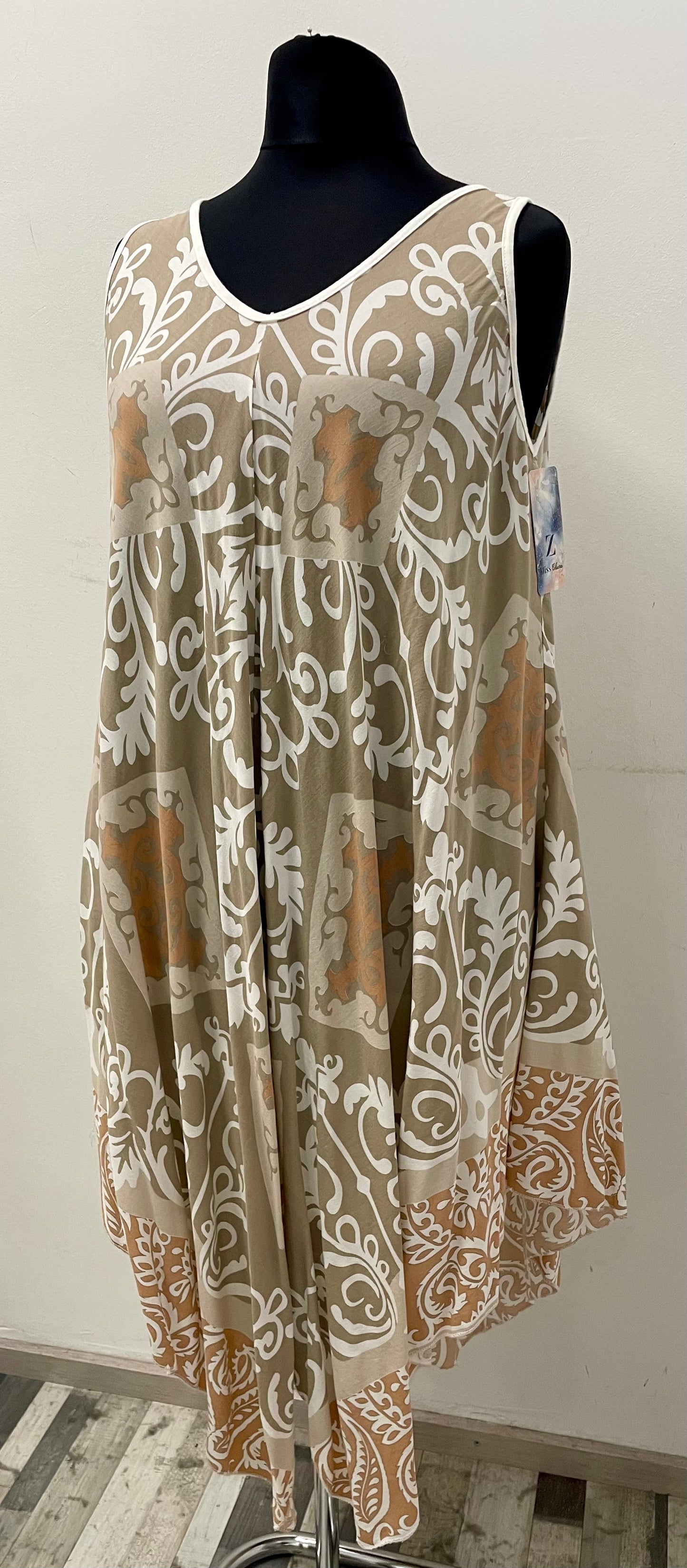 Sommerkleid mit breiten Träger
