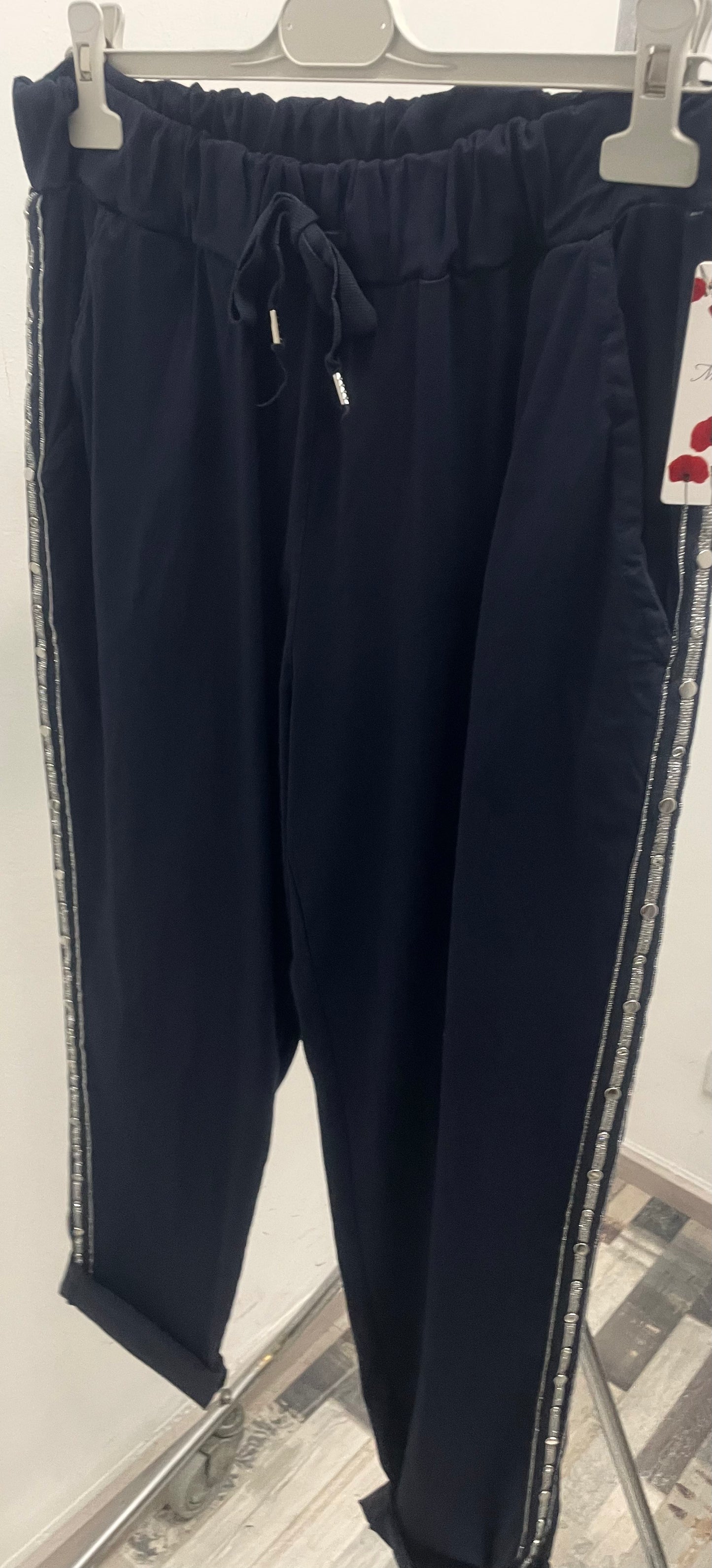 Schlupfhose mit seitlichem Streifen