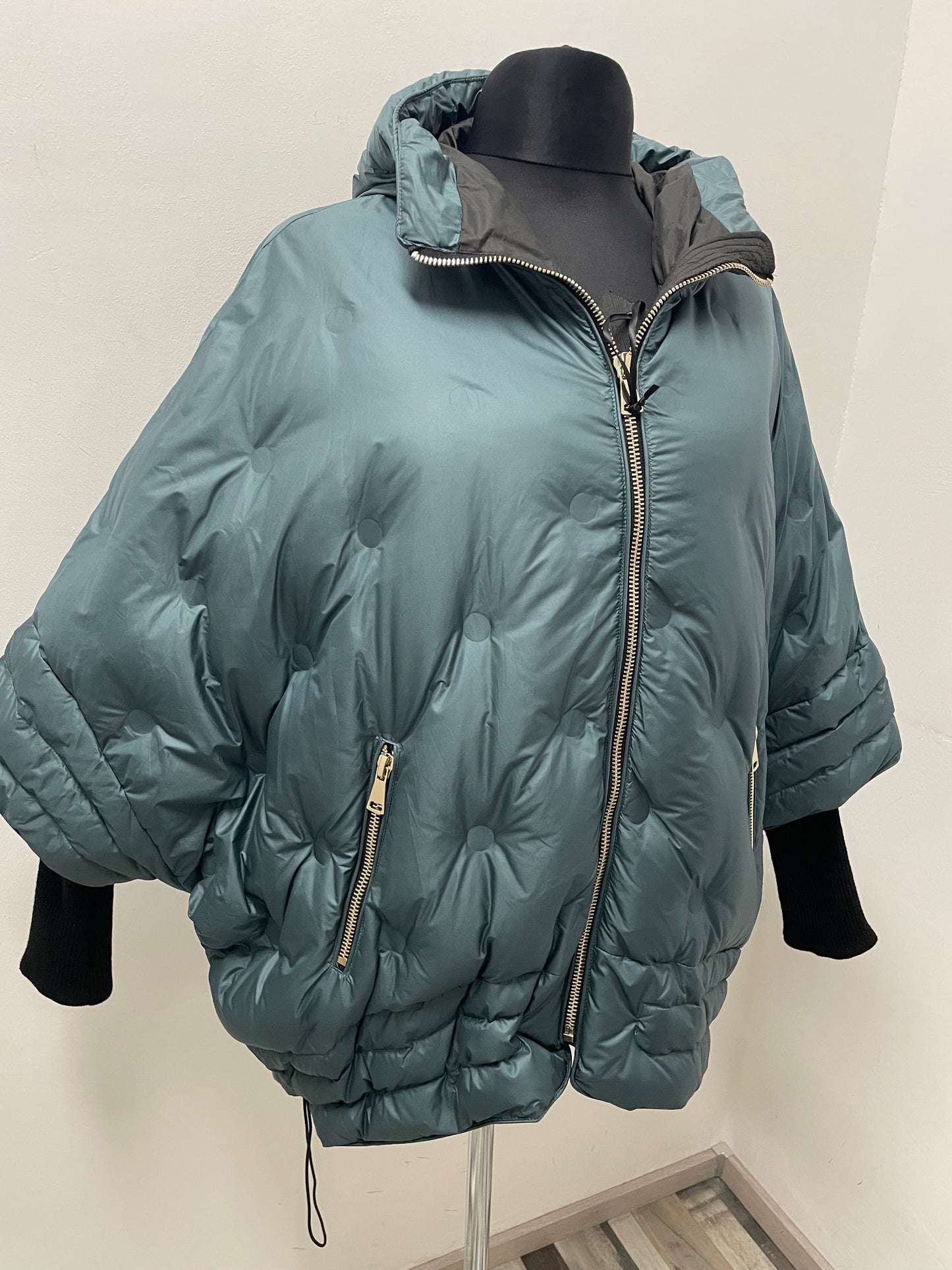 Steppjacke mit Kapuze