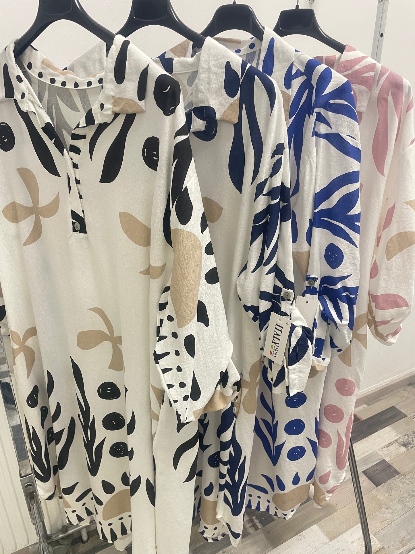 Kleid mit Knopfleiste