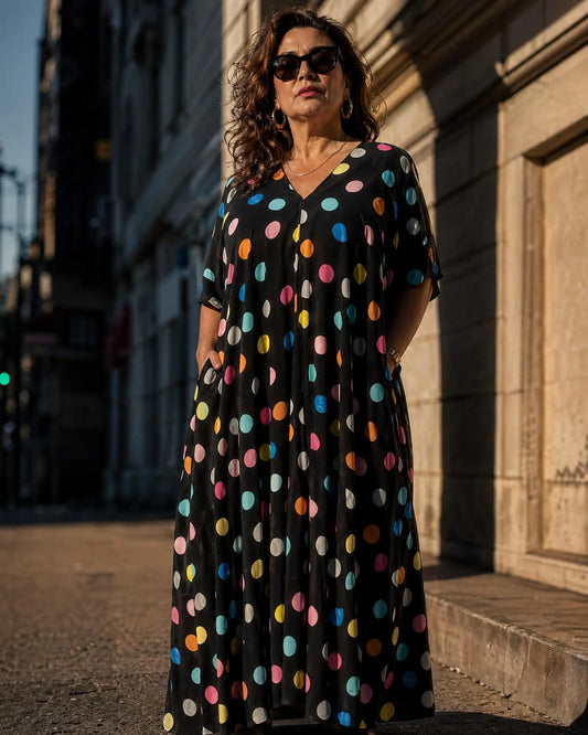 Kleid mit bunten Punkten