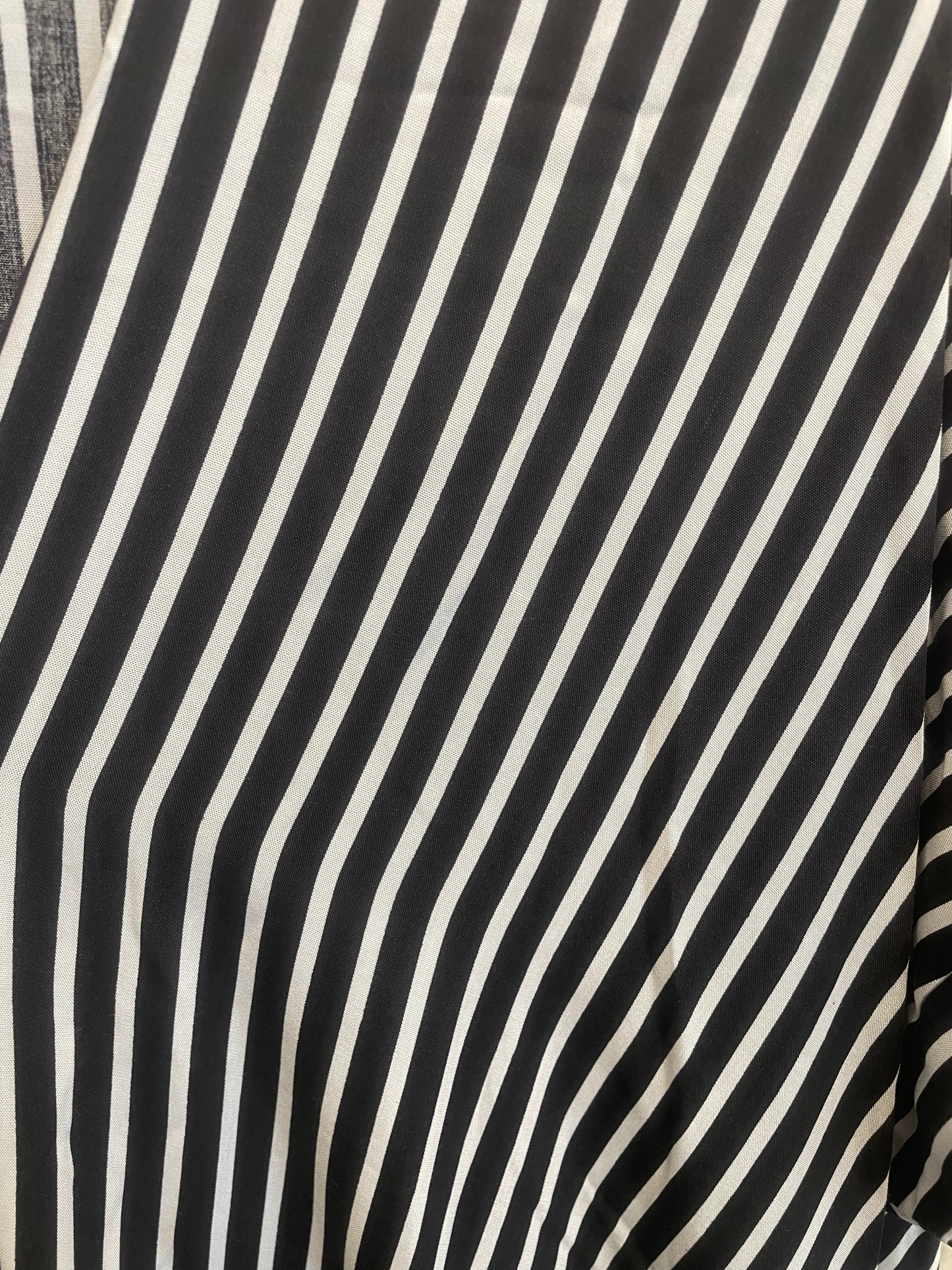 Kleid mit Streifen
